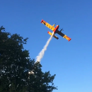 Sassello: prosegue la missione antincendio del Canadair (AGGIORNAMENTO)