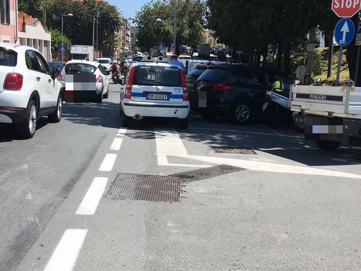 Albisola Superiore incidente in corso Ferrari, un codice giallo