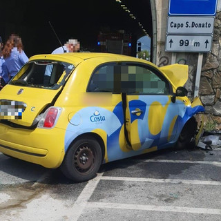 Finale, auto contro la parete d'ingresso della galleria di Capo San Donato: uomo perde la vita (FOTO)