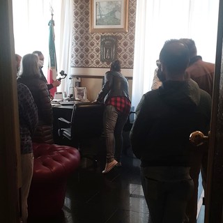 Manifestazione di ieri sera: il commento del Comune di Alassio Manifestazione di ieri sera: il commento del Comune di Alassio