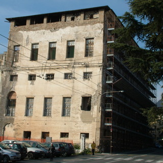 Falsa ristrutturazione di palazzo Spinola, cooperative sociali distraggono milioni di euro dall’Otto per Mille e dal Ministero