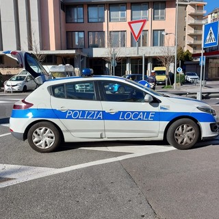 Savona, investimento pedonale in Corso Tardy e Benech: polizia locale sul posto (FOTO)