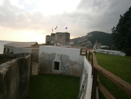 Dall'Unione dei Comuni del Finalese un avviso per l'affidamento della fortezza di Castelfranco