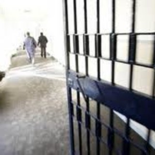 Si suicida 15 anni dopo aver ucciso la fidanzata