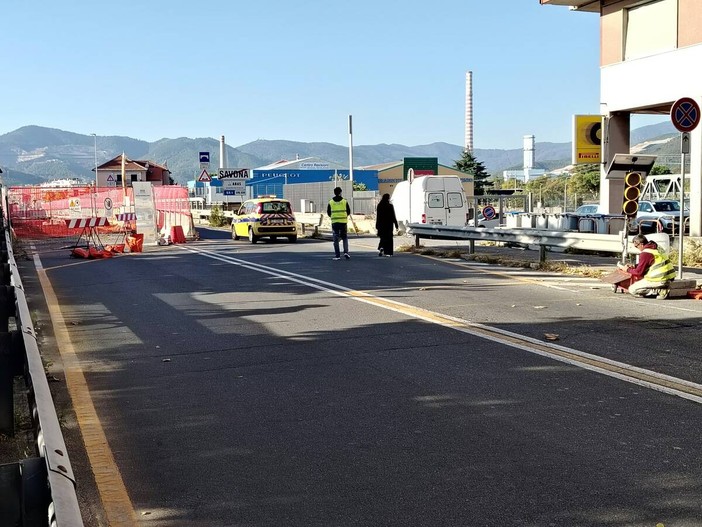 Chiusura Aurelia per lavori sul ponte sul Quiliano, il comitato "Fornaci-Zinola" chiede sicurezza, viabilità e indennizzi per le attività Chiusura Aurelia per lavori sul ponte sul Quiliano, il comitato "Fornaci-Zinola" chiede sicurezza, viabilità e indennizzi per le attività
