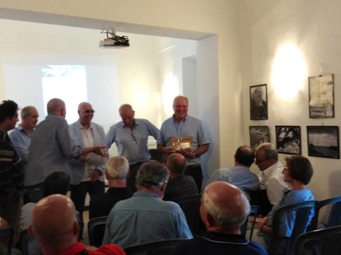 "L'Arnasca d’Argento" al professore Giuseppe Rossi "L'Arnasca d’Argento" al professore Giuseppe Rossi