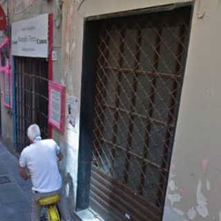 Ladri manolesta nel centro storico di Albenga, derubato un negozio di abbigliamento intimo