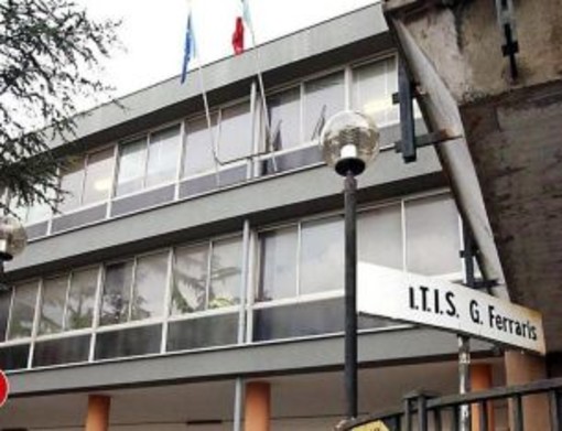 #Maturità2015, gli studenti dell'ITIS di Savona vanno a colpo sicuro sul tema "tecnologico"