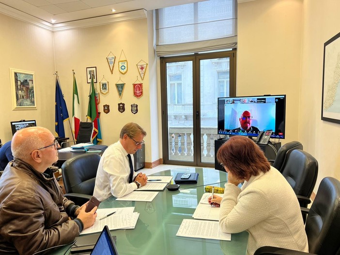 Bolkestein, oggi la riunione tra gli assessori al Demanio marittimo di tutte le regioni italiane Bolkestein, oggi la riunione tra gli assessori al Demanio marittimo di tutte le regioni italiane