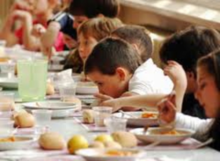 Loano, menù speciali alla mensa scolastica: per conoscere i cibi e le culture del mondo Loano, menù speciali alla mensa scolastica: per conoscere i cibi e le culture del mondo