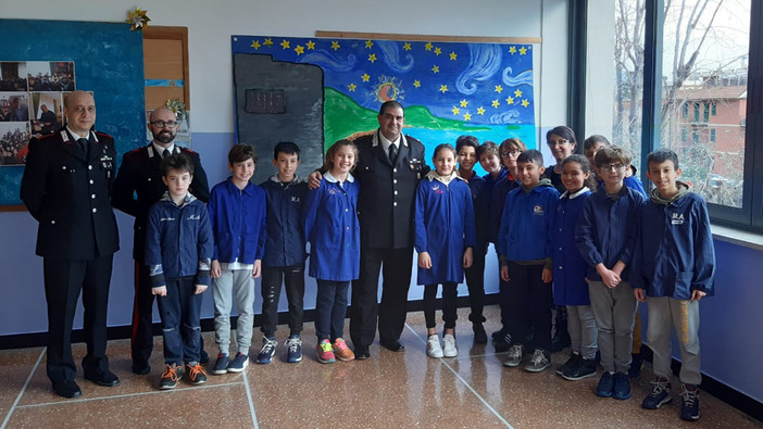 Diffusione della legalità e della cultura civica nelle scuole. A Laigueglia stamani l'incontro tra carabinieri e studenti Diffusione della legalità e della cultura civica nelle scuole. A Laigueglia stamani l'incontro tra carabinieri e studenti
