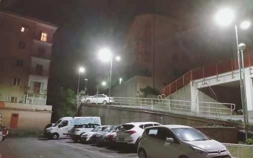 Altare, nuova illuminazione a LED in via Roma bis: compresa la zona parcheggi (FOTO) Altare, nuova illuminazione a LED in via Roma bis: compresa la zona parcheggi (FOTO)