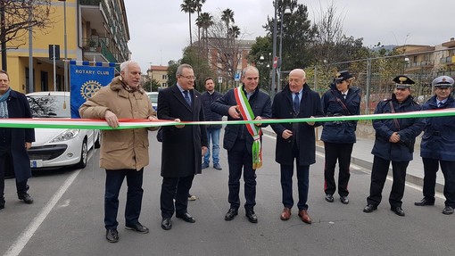 Via Ugo La Malfa diventa viale grazie al Rotary Club Albenga e all’amministrazione comunale Via Ugo La Malfa diventa viale grazie al Rotary Club Albenga e all’amministrazione comunale