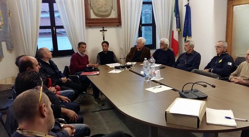 Gestire in maniera coordinata le emergenze e l'allerta meteo: verso la creazione del sistema sovracomunale della Val Maremola Gestire in maniera coordinata le emergenze e l'allerta meteo: verso la creazione del sistema sovracomunale della Val Maremola