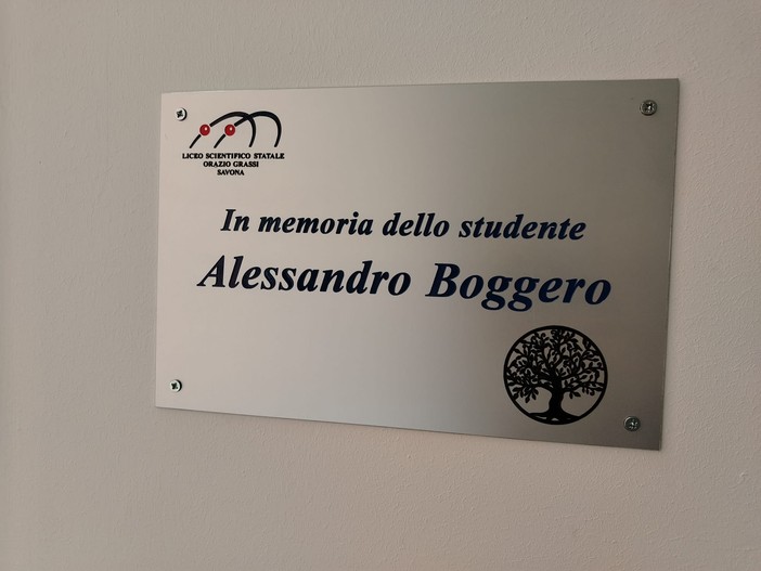 Savona, un’aula del Liceo Grassi intitolata ad Alessandro Boggero: il ricordo del giovane scomparso a soli 17 anni