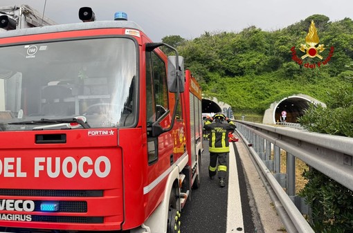Ha un attacco cardiaco alla guida in A10 e viene rianimato: uomo in codice rosso al Santa Corona