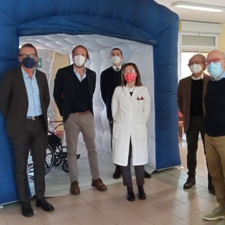 Inaugurata la struttura gonfiabile "degli abbracci" al "Trincheri" di Albenga (FOTO e VIDEO)