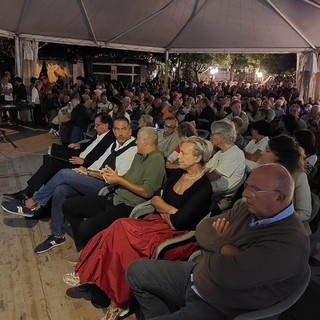 Rigassificatore e Savona, il sindaco Russo prende una posizione: "Manca completamente la gestione del presidente Toti, uno schiaffo al nostro territorio"