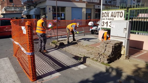 Albenga, avviato il piano per l'eliminazione delle barriere architettoniche: si comincia da viale Liguria