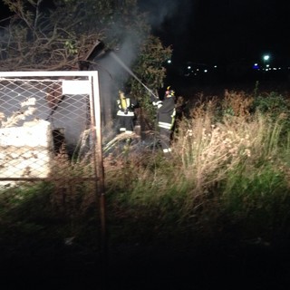 Borghetto: baracca a fuoco in via Michelangelo