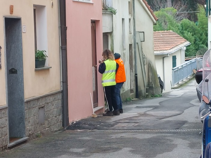 Savona, due operai cadono da un trabattello: trasportati d'urgenza al Santa Corona (FOTO) Savona, due operai cadono da un trabattello: trasportati d'urgenza al Santa Corona (FOTO)