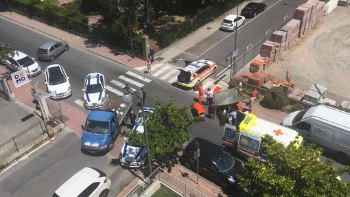 Albenga, moto a terra in via Torino, AGGIORNAMENTO: paziente in codice giallo Albenga, moto a terra in via Torino, AGGIORNAMENTO: paziente in codice giallo