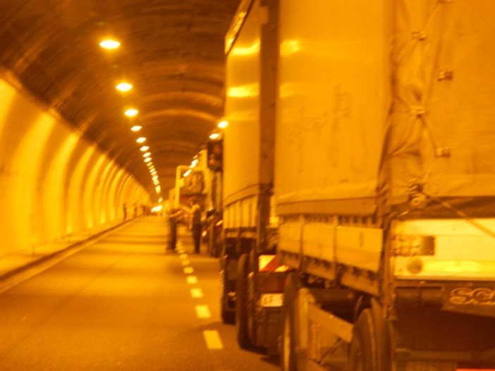 Incidente in galleria sulla A10 nei pressi di Varazze