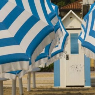 Sciopero balneari: sib, 30.000 imprese domani chiudono ombrelloni