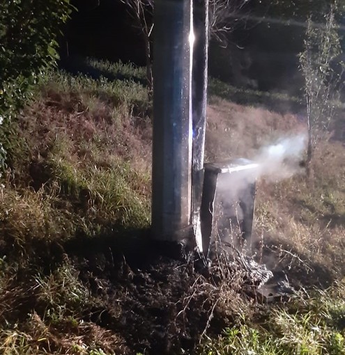 Cosseria, incendio su un quadro elettrico: prontamente spento dai vigili del fuoco Cosseria, incendio su un quadro elettrico: prontamente spento dai vigili del fuoco