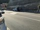 Savona: motociclista schiva un'autovettura ma colpisce una Vespa in transito