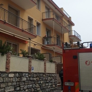 Allarme incendio appartamento ad Alassio: mobilitati i vigili del fuoco