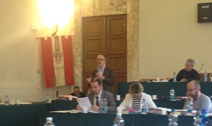 Tari, è scontro tra l’assessore Martino e il M5S: "I savonesi stanno pagando più del dovuto"