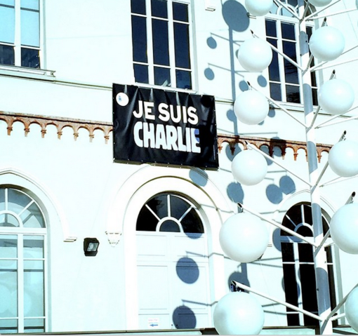 #Jesuischarlie: il comune di Cairo ricorda le vittime della strage al giornale satirico Charlie Hebdo #Jesuischarlie: il comune di Cairo ricorda le vittime della strage al giornale satirico Charlie Hebdo