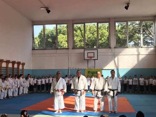 Il Judo approda nelle scuole elementari di Albenga Il Judo approda nelle scuole elementari di Albenga