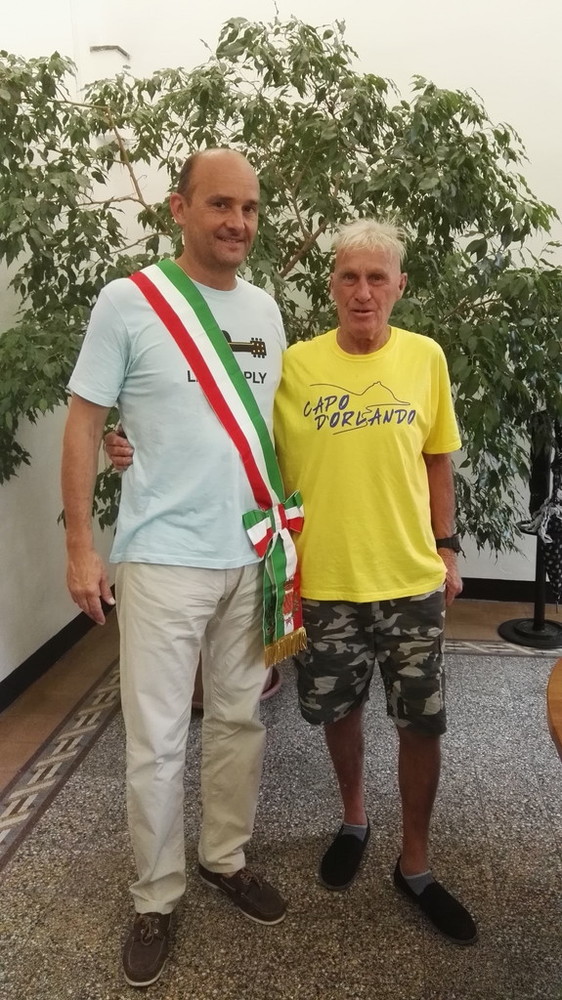 Finale Ligure ospita Janusz River, l'uomo che gira il mondo in bicicletta