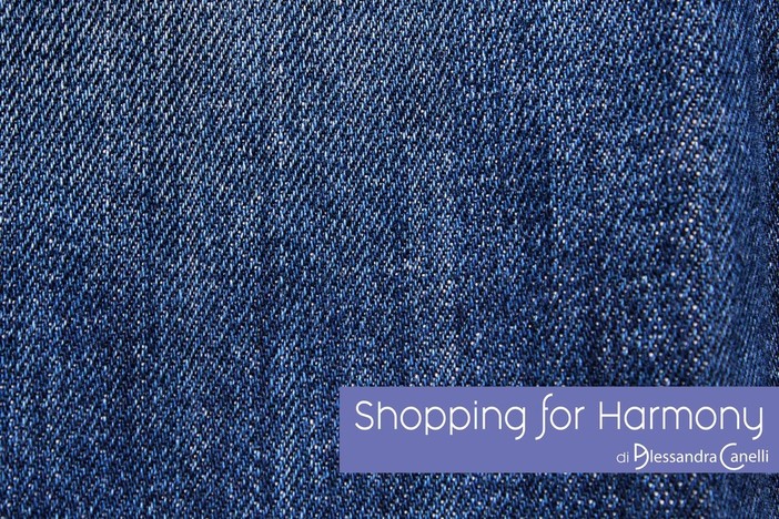 Jeans e moda sostenibile: binomio possibile? Cosa cambiare nelle nostre abitudini per far diventare ecosostenibile il business dei jeans
