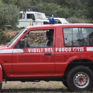 Vado, incendio boschivo a San Genesio: mobilitati vigili del fuoco e volontari Aib