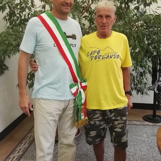 Finale Ligure ospita Janusz River, l'uomo che gira il mondo in bicicletta