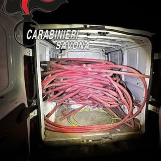 Rubano 1000 kg di rame da un magazzino a Cairo: due albanesi patteggiano