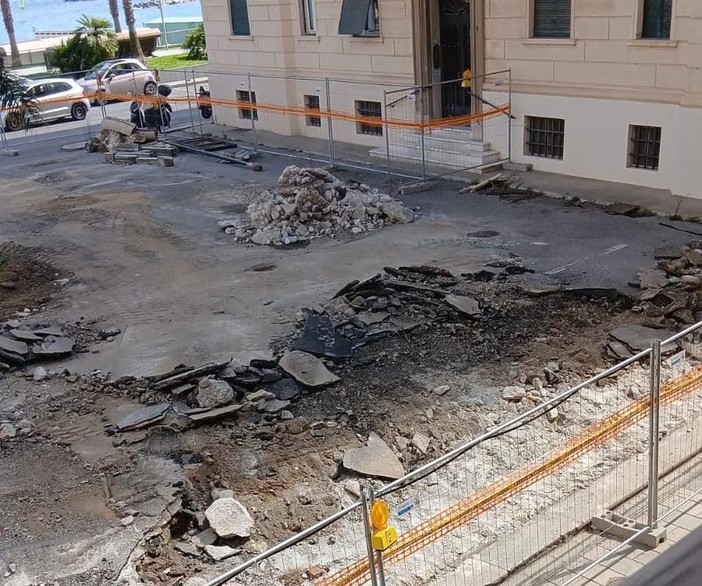 Ricorso al Tar per il progetto di Piazza Vittorio Veneto a Varazze, Cerruti: "Allibito dell'inadeguatezza e dell'incapacità di ascoltare i cittadini" Ricorso al Tar per il progetto di Piazza Vittorio Veneto a Varazze, Cerruti: "Allibito dell'inadeguatezza e dell'incapacità di ascoltare i cittadini"