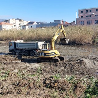 Albissola, partiti i lavori di sistemazione idraulica del torrente Sansobbia: fine lavori entro giugno (FOTO E VIDEO)