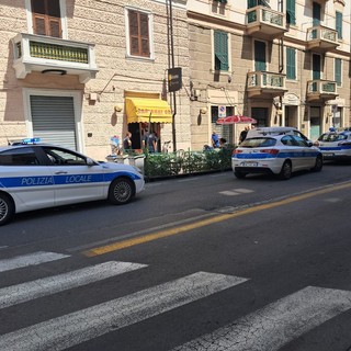 Savona, lite in via XX Settembre: accertamenti della polizia locale Savona, lite in via XX Settembre: accertamenti della polizia locale