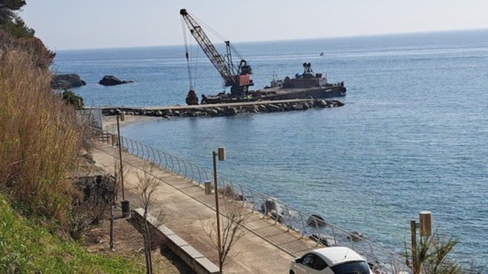 Celle, interdetto l'accesso alla spiaggia libera delle ex Colonie Milanesi Celle, interdetto l'accesso alla spiaggia libera delle ex Colonie Milanesi