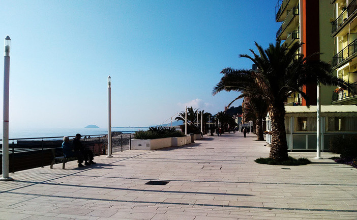 ViviBorghetto e il CIV portano i cavalli sulle spiagge di Borghetto Santo Spirito