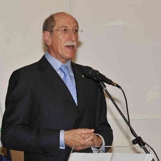 Albenga: venti ex studenti del liceo classico «Giovanni Pascoli» classe '68 si sono ritrovati