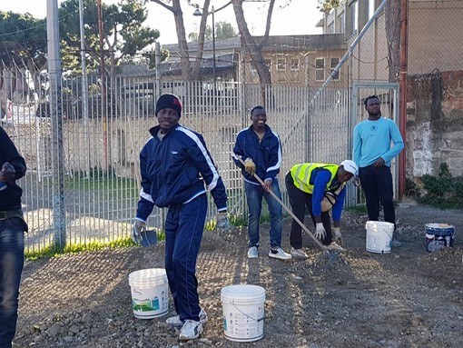 PD all'attacco: "No contributi alle attività che ospitano migranti. Questo è razzismo" PD all'attacco: "No contributi alle attività che ospitano migranti. Questo è razzismo"