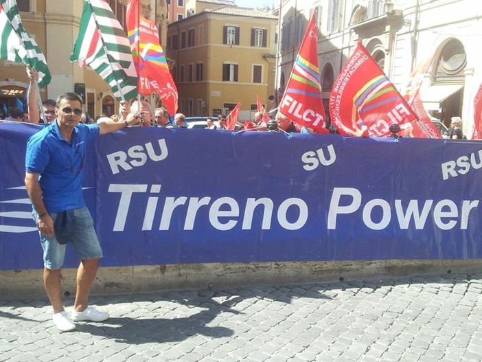Il Governo deve affrontare il tema del piano energetico nazionale: anche i lavoratori della Tirreno Power in presidio Il Governo deve affrontare il tema del piano energetico nazionale: anche i lavoratori della Tirreno Power in presidio