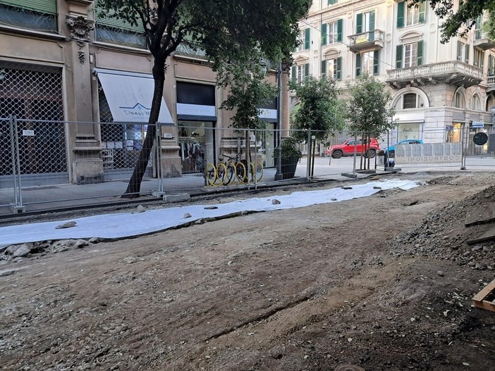 Savona, lavori in Corso Italia: richiesta urgente alla Soprintendenza per demolire il manufatto scoperto sotto l’asfalto