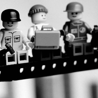 InfoLavoro - Giovani Imprenditori Confcommercio Savona. nasce la pagina Facebook per aiutare i giovani a trovare opportunità nuove