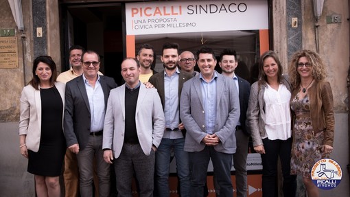 Millesimo, il candidato sindaco Aldo Picalli inaugura il point informativo e presenta la lista